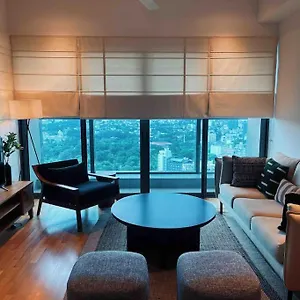 In Colombo: Cozy Two Bedroom * Colombo