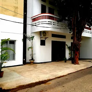 Hotel Relax On - Kollupitiya Colombo