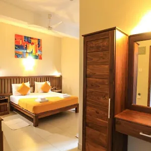 Port View Hotell 3*