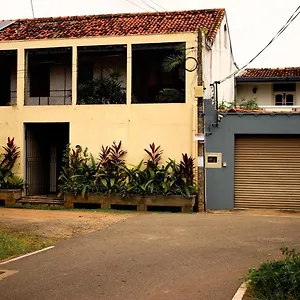 Guest house Villa Inavni 3*
