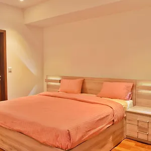 No 12 At Cinnomon Life Apartment *