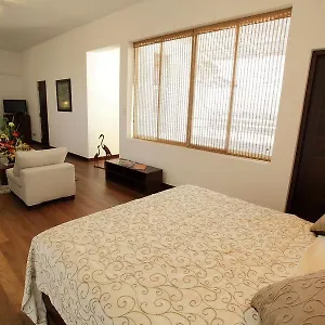 Apartment Breeze *