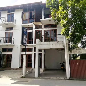 Blue Moon Inn Colombo