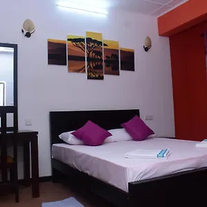 Hotel Lavendra 2*