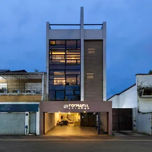 Rockwell Hotel 4*