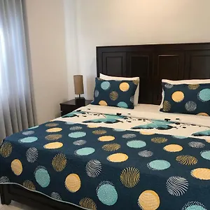 Cozy Battaramulla *