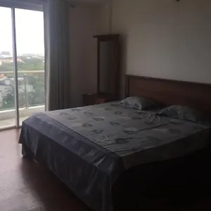 2br Alfred House Garden
