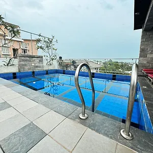 Mansion Square Hotel