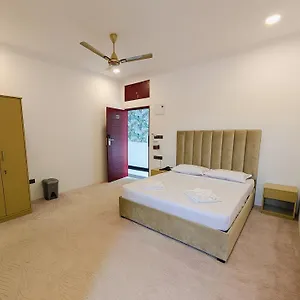 Kings Grand