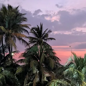 Апартаменты Ocean Breeze Retreat Coastal Getaway In *