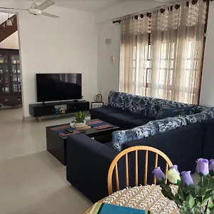 Green Woods Apartment