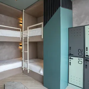 Sesaya Poshtel & Bistro - Colombo's Newest And Finest Poshtel Dorms And Хостел Коломбо