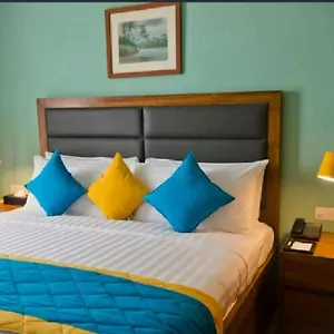 Ocean Edge - 10th Lane, Marine Drive *