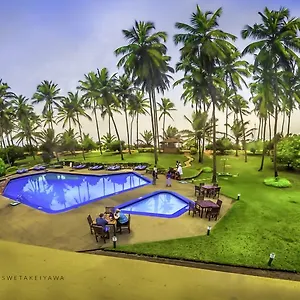 Palm Village Uswetakeiyawa
