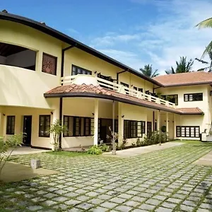 Hotel Lavinia Residencies *