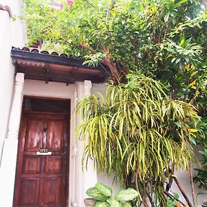 Guest house Thusare House