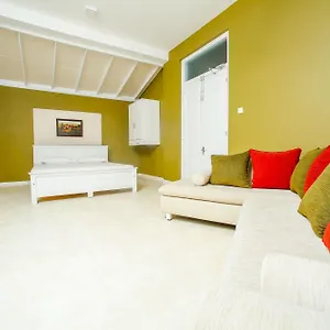 Riverdale Hotel 2*