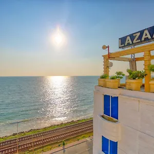 Lazaani